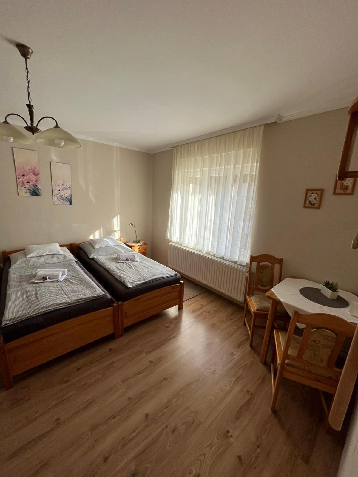 Eckhardt Vendeghaz Hotell Villány Eksteriør bilde